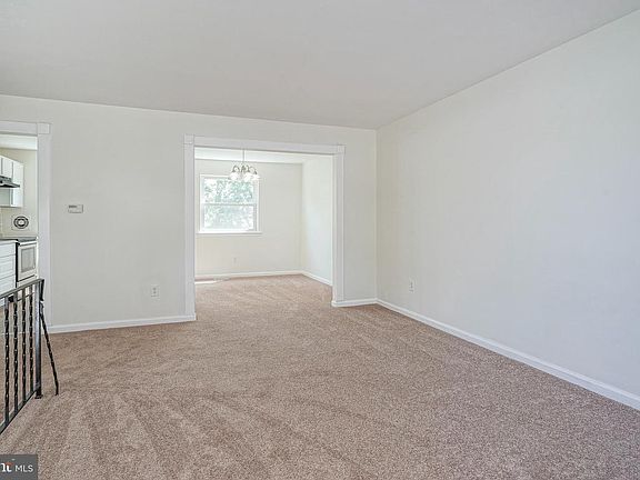 5th image of 2410 Shelley Ln