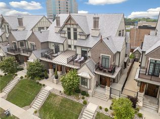 4512 Summit St, Kansas City, MO 64111