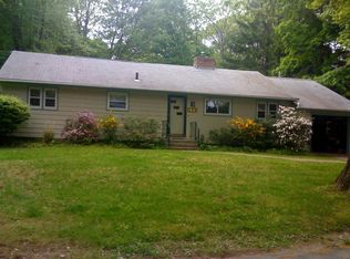 128 Cottage St, Amherst, MA 01002