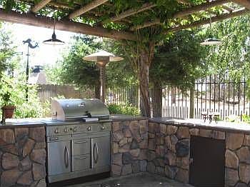 3rd image of 1231 Heidelberg Way