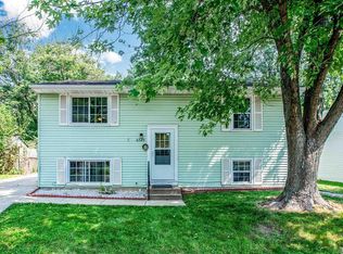 4325 W Castleton Rd, Peoria, IL 61615