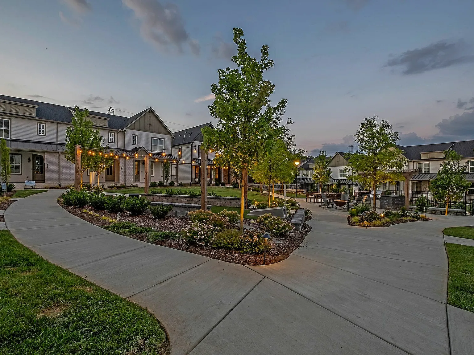 The Aria Townhomes — Photo 3