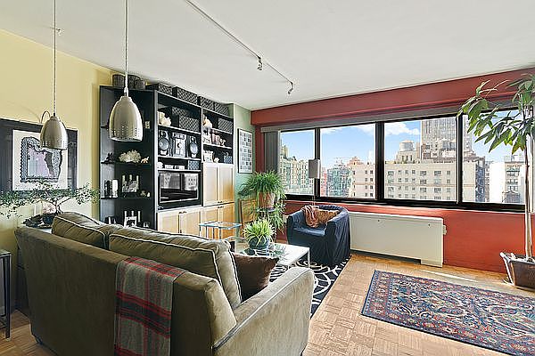 1st image of 201 W 21st St APT 15H