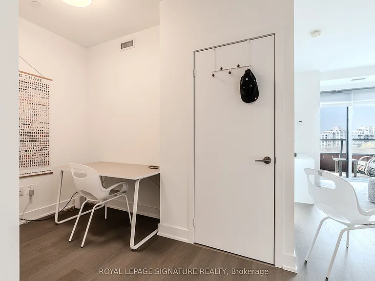 20 Shore Breeze Dr #515 — Photo 11