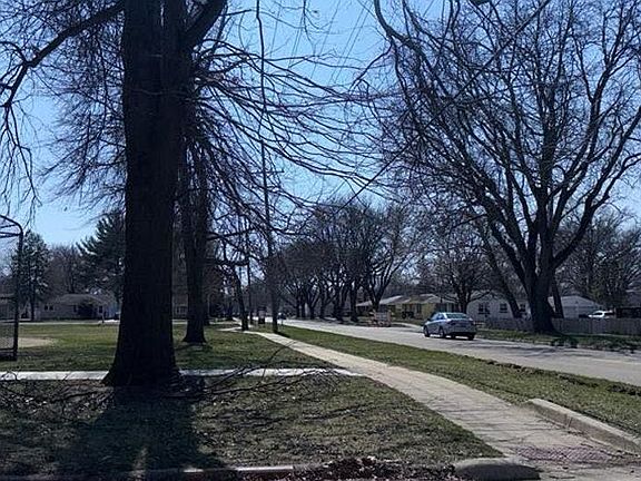 4th image of 3427 Ridge Ave