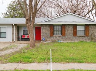 701 Shorecrest Dr, Garland, TX 75040