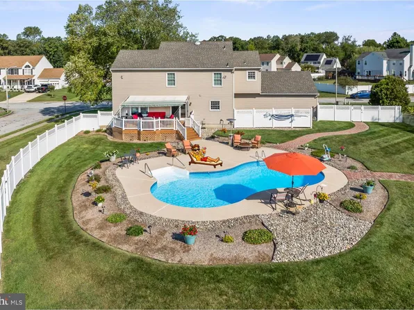 1414 Swan Ln, Mullica Hill, NJ 08062