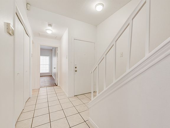 3rd image of 14277 Preston Rd APT 823