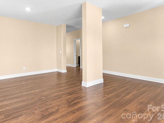 4th image of 141 Wheatfield Rd