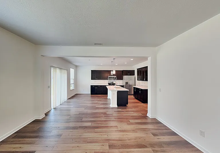 10506 Broadford St — Photo 2