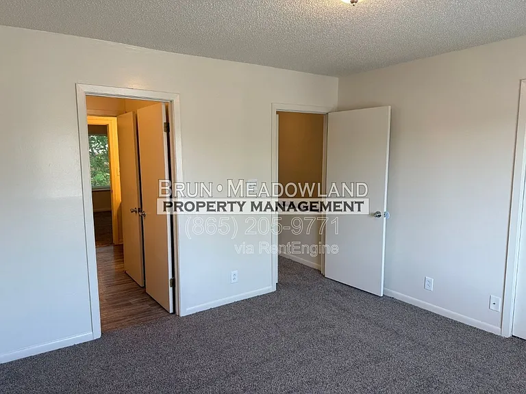 10417 Victoria Dr #C — Photo 23