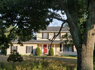 61 Wellstown Rd, Ashaway, RI 02804