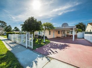 18700 Cohasset St, Reseda, CA 91335