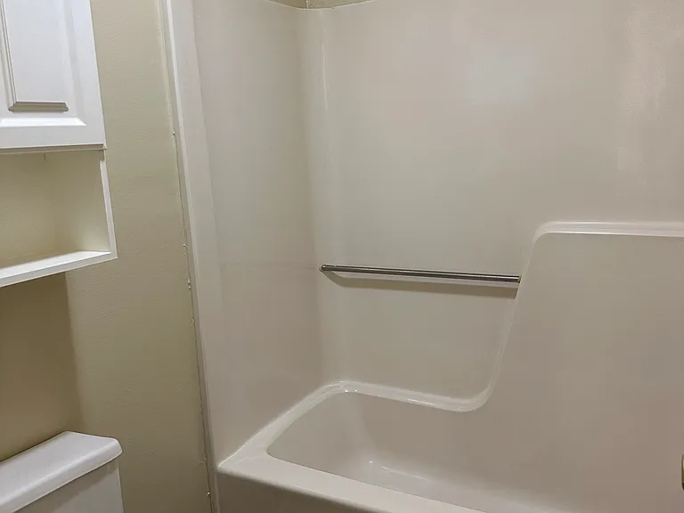 Upstairs full bathroom
