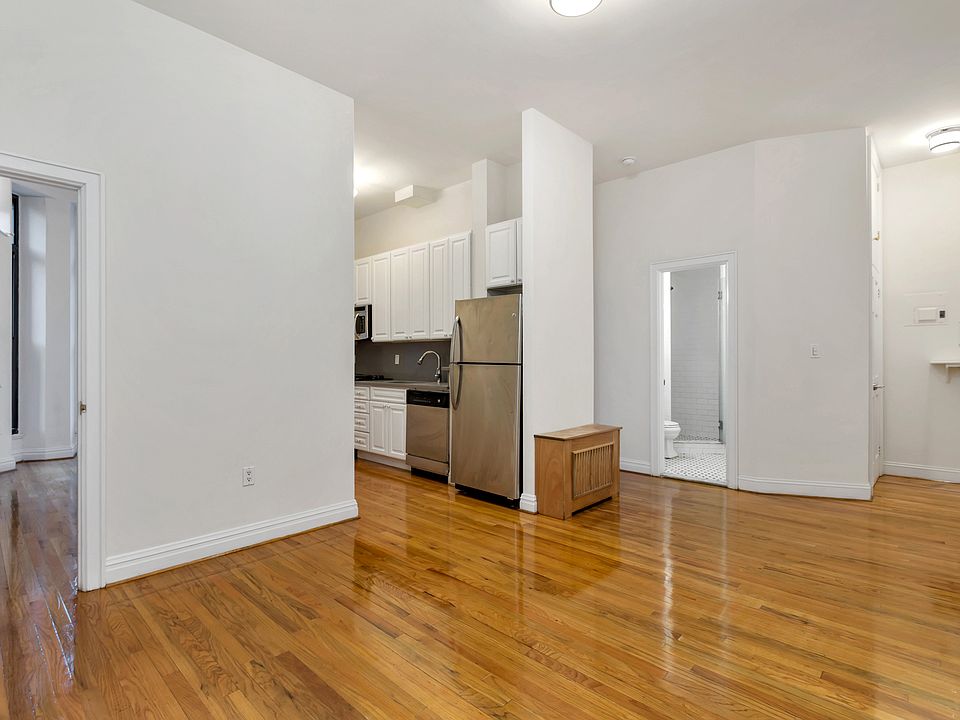 1st image of 121 Madison Ave APT 9G