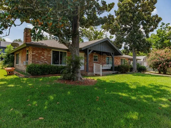 30 N Terrace Dr, Pointblank, TX 77364