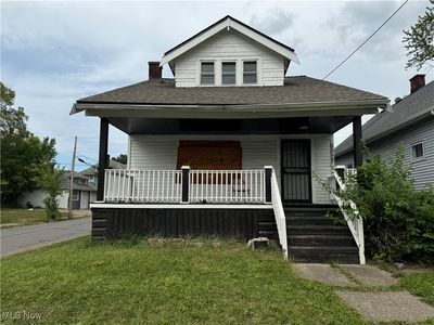 12001 Dove Ave, Cleveland, OH, 44105