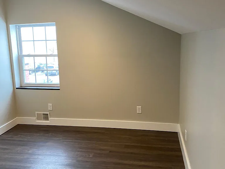 319 Ellicott St — Photo 3