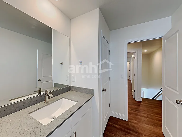 332 N Gibbons Ln — Photo 22
