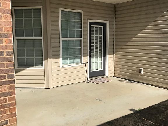 3rd image of 68 Richards Dr APT 26