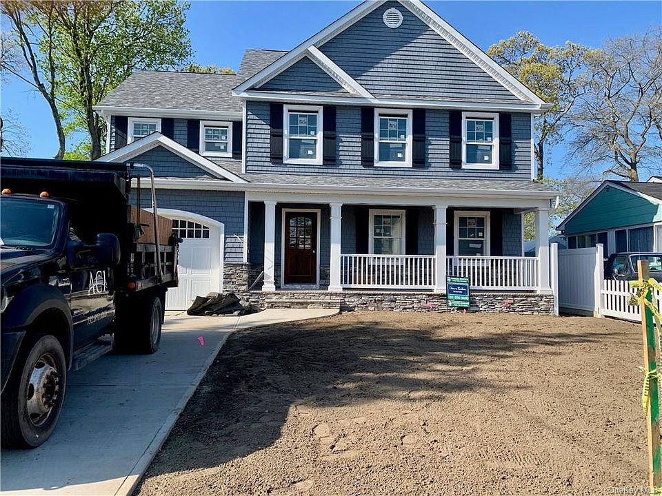 1st image of 37 Wells Ave