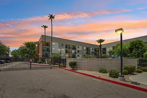 Lofts@ 10 Photo 1