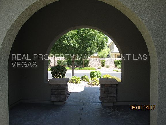 4th image of 8555 Killians Greens Dr