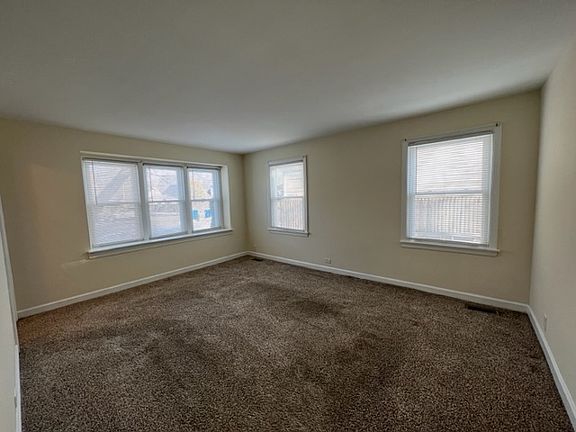 3rd image of 2538 Silver Creek Dr