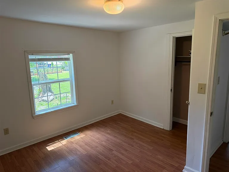 1044 Fair St — Photo 8