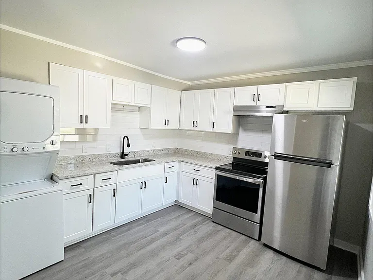 727 E Lenoir St #5A — Photo 6