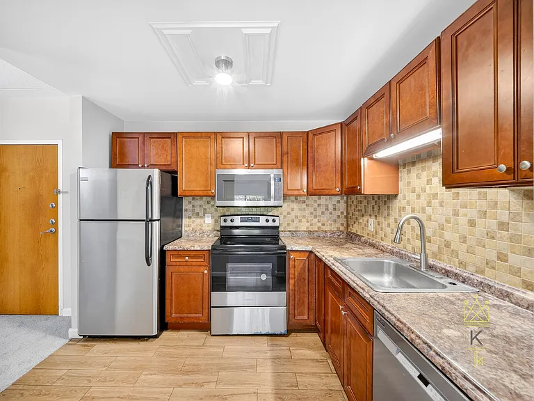 14 Heron St #208 — Photo 4