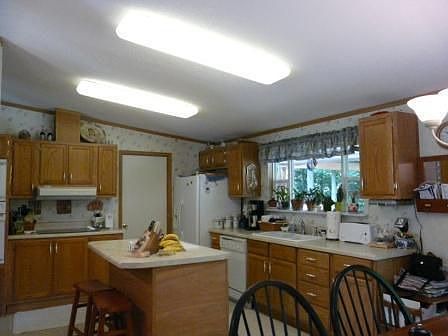 3rd image of 5021 Pine Springs Dr