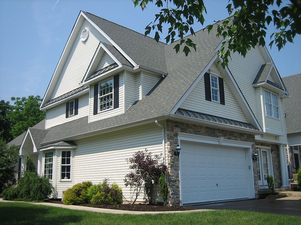 3788 Square Foot Luxury Townhouse with 9'+ Ceilings on the First Floor