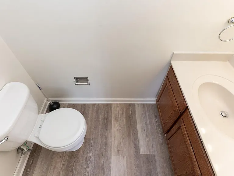 2020 Walnut St #2032 — Photo 7