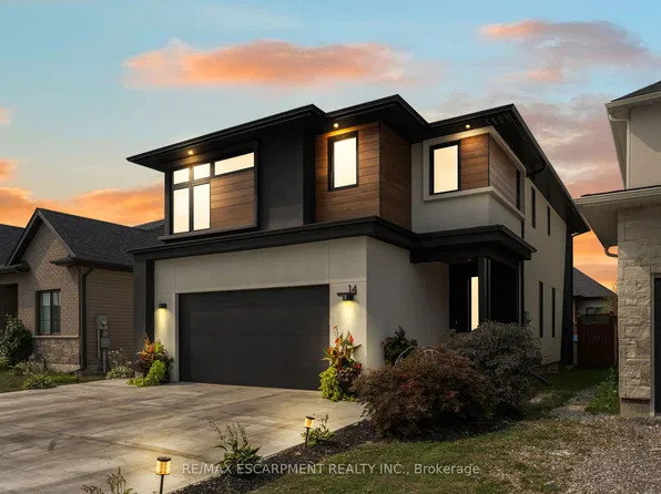 14 Willowbrook Dr, Welland, ON L3C 0G1