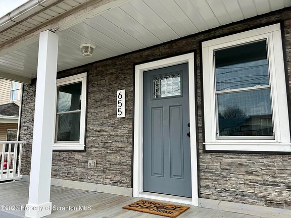 2nd image of 655 E Lackawanna Ave
