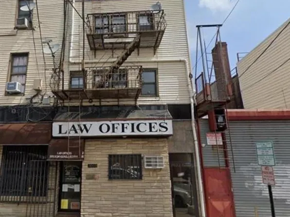 418 Monastery Place image 1 of 8