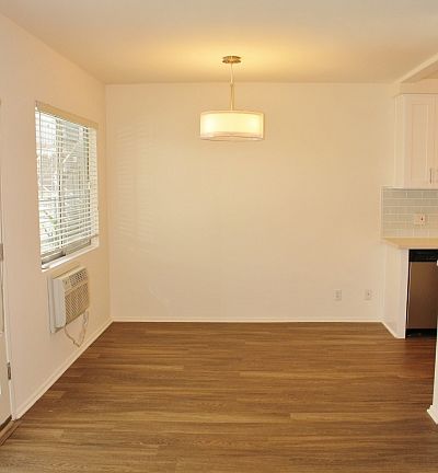 4th image of 1405 Amherst Ave APT 109