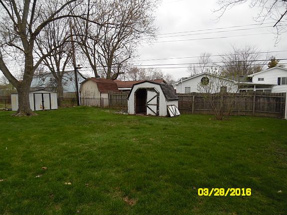 2nd image of 2562 Yates Ave