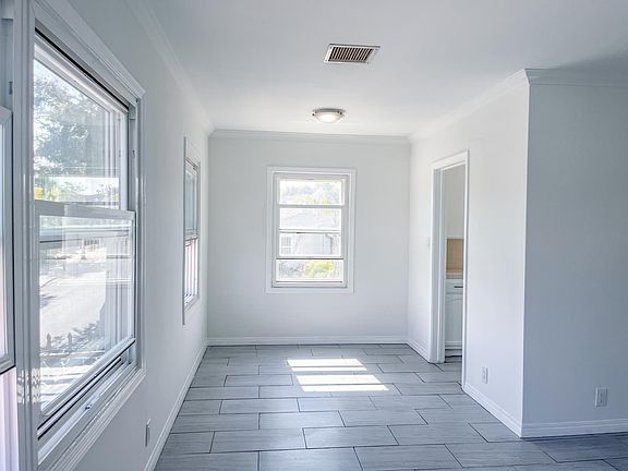5th image of 3401 W 84th Pl #3402