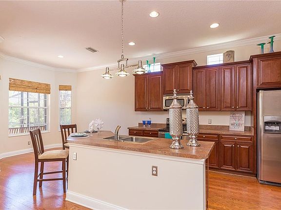 3rd image of 11512 Meridian Point Dr