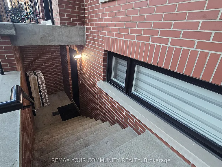 248 Gladstone Ave #BASEMENT — Photo 4