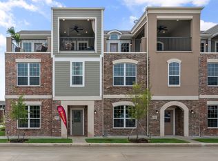 Hudson Plan, Tribeca Townhomes, Grand Prairie, TX 75052