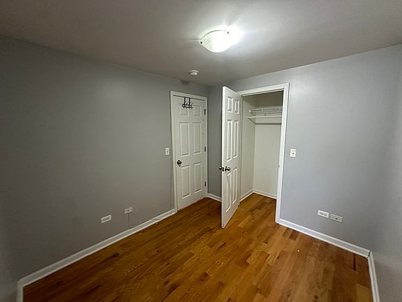 5th image of 3217 N Karlov Ave #G
