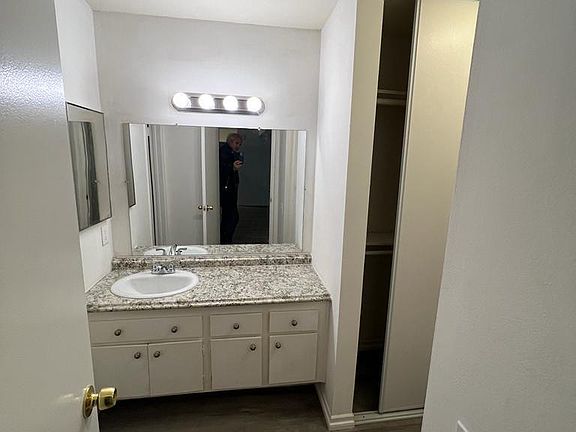 3rd image of 5460 White Oak Ave #218