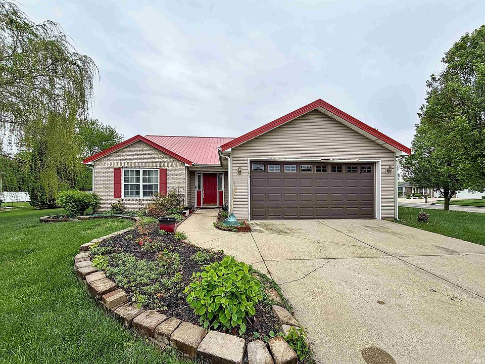 1st image of 831 Ash Cir