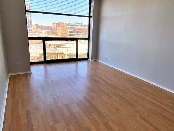5th image of 4343 N Clarendon Ave APT 713