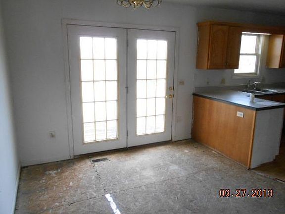 4th image of 11161 E Columbia Hwy