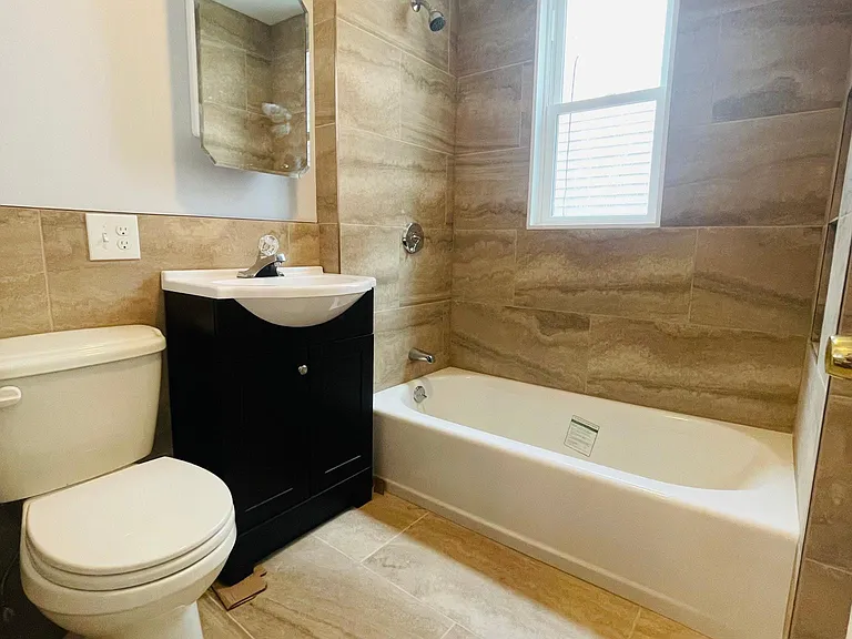 21 Crowell St #2 — Photo 9