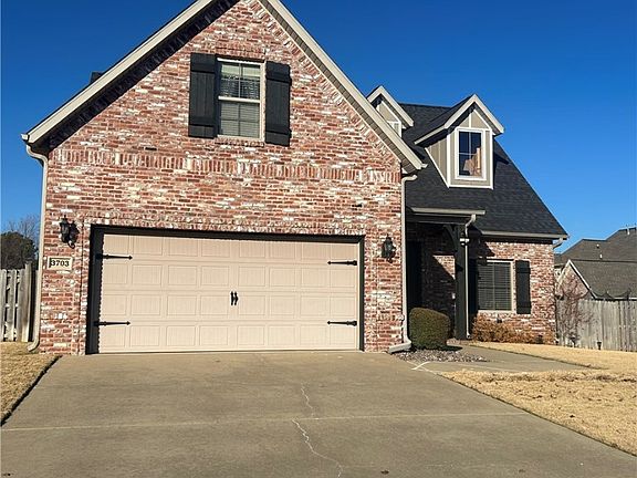 2nd image of 3703 Lexington Dr
